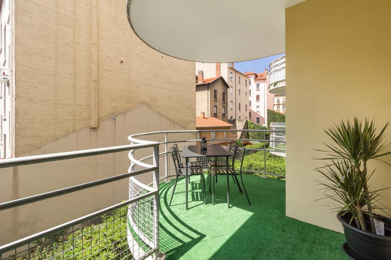 Nice Apartment With Parking Balcon Casa Lyon Villeurbanne Eksteriør billede
